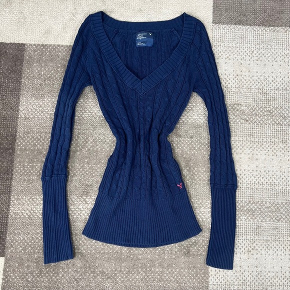 American Eagle Outfitters Sweaters - Y2K American Eagle Navy Blue Cable Knit V-Neck Sweater Womens Medium Snatched